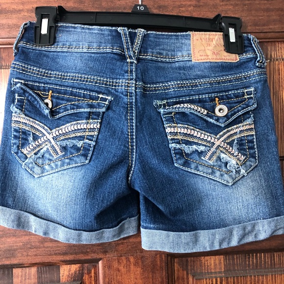 ⚜️AMETHYST MIDI JEAN SHORTS⚜️ - Picture 2 of 4